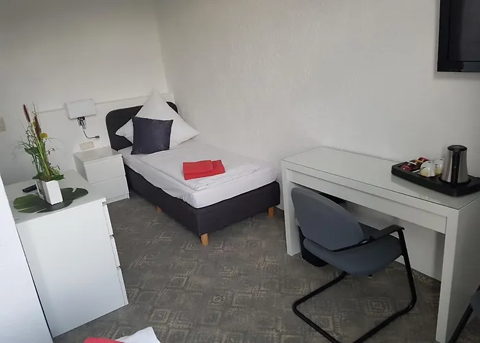 Am Stadtrand 3*