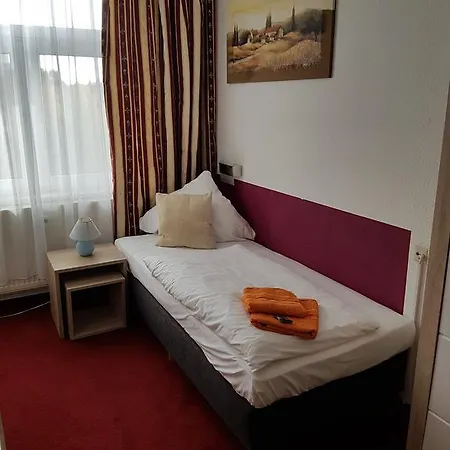 Am Stadtrand 3* Leipzig