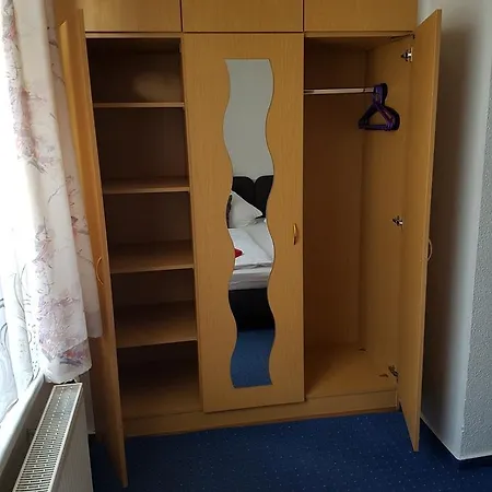 Am Stadtrand Hotel 3*